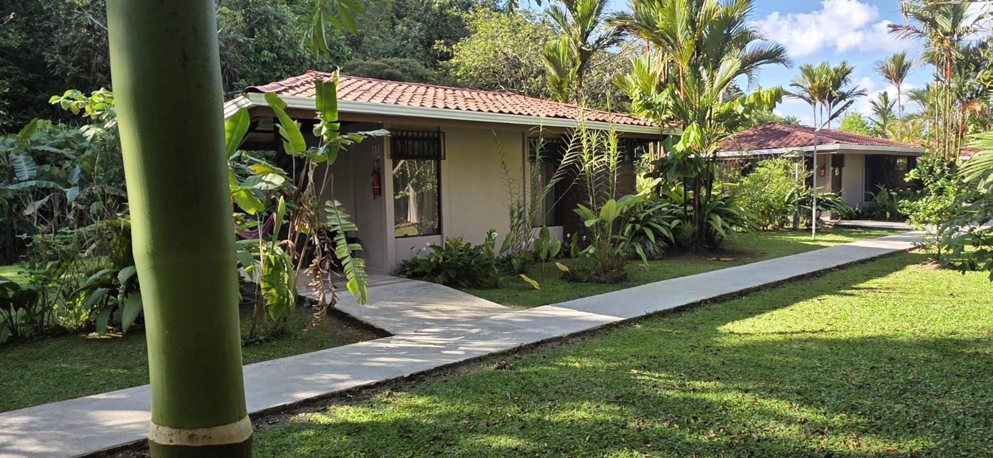 Hotel Catarata Río Celeste Bijagua