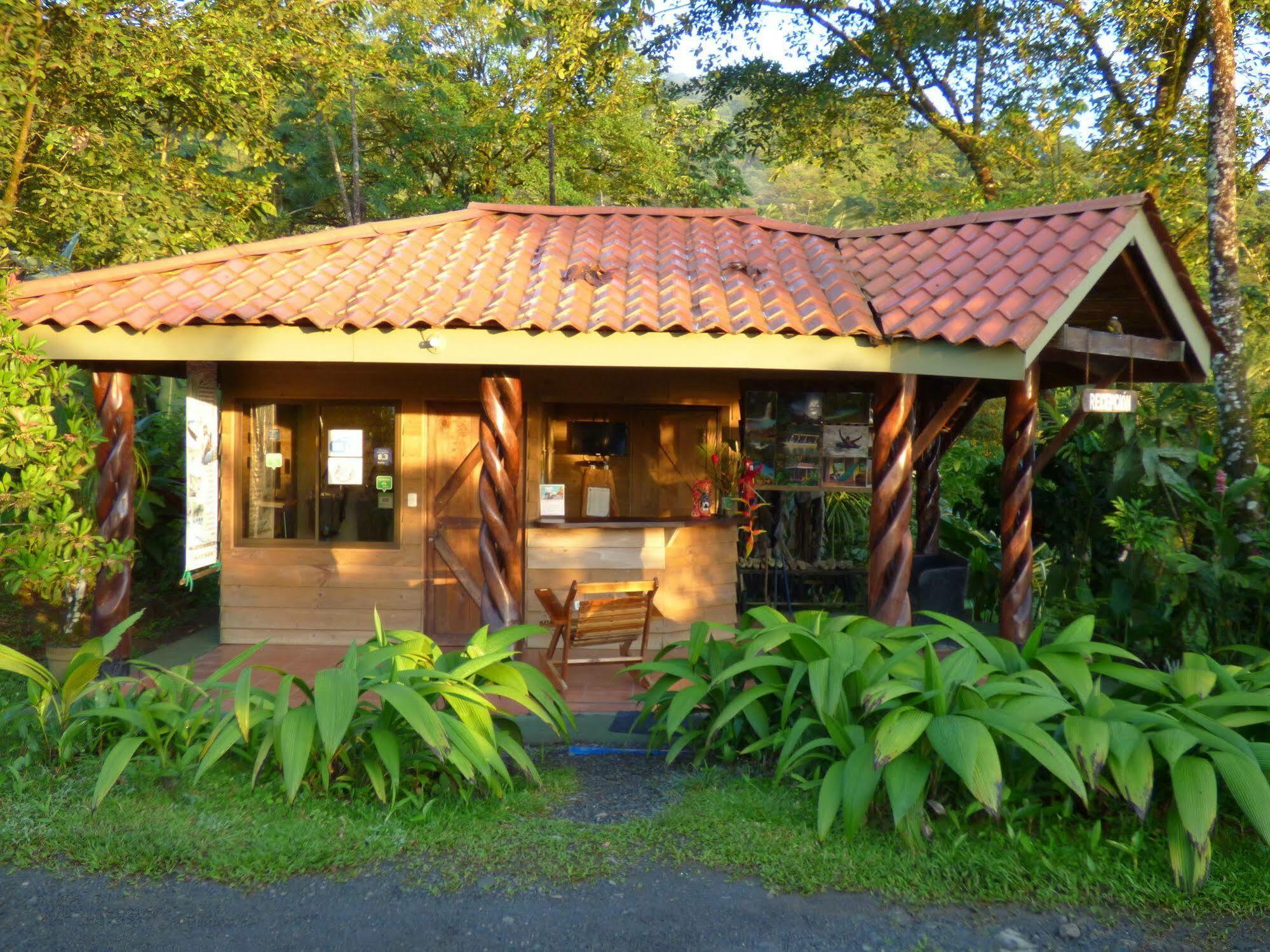 Catarata Río Celeste Hotel Bijagua